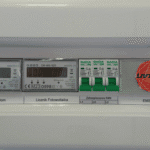 Rozdzielnia z zainstalowanym sterownikiem EMS Livtron ver1 dla małych instalacji fotowoltaicznych